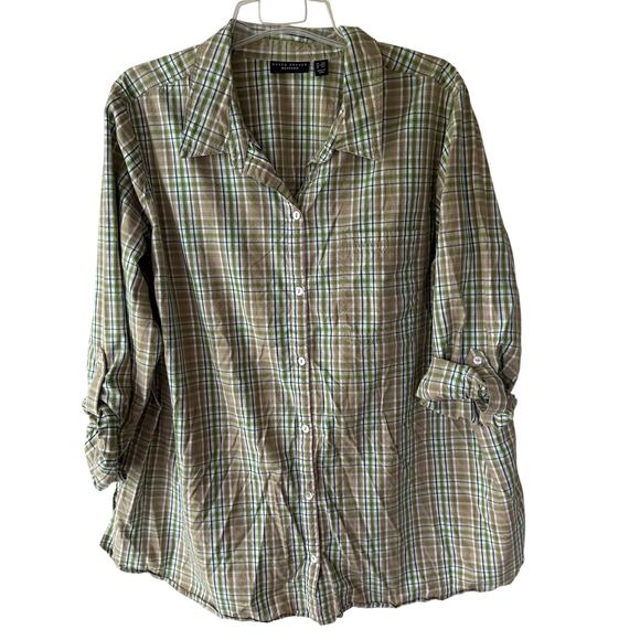 Susan Graver Tops - Susan Graver Oversized green plaid shirt size 3X/P Green White front pocket